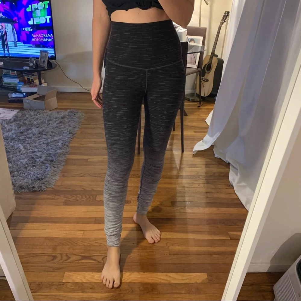 lululemon Wunder Under Leggings Womens 4 Ombre Black White Grey Yoga - Picture 3 of 6